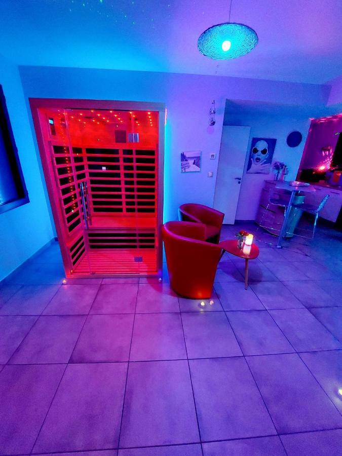Un Sejour Romantique En Couple Avec Jacuzzi Prive Chromotherapie Jardin Maison Privee Ychoux Eksteriør bilde