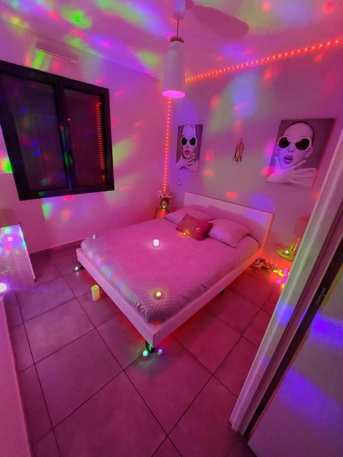 Un Sejour Romantique En Couple Avec Jacuzzi Prive Chromotherapie Jardin Maison Privee Ychoux Eksteriør bilde