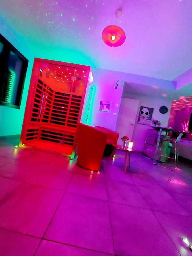 Un Sejour Romantique En Couple Avec Jacuzzi Prive Chromotherapie Jardin Maison Privee Ychoux Eksteriør bilde